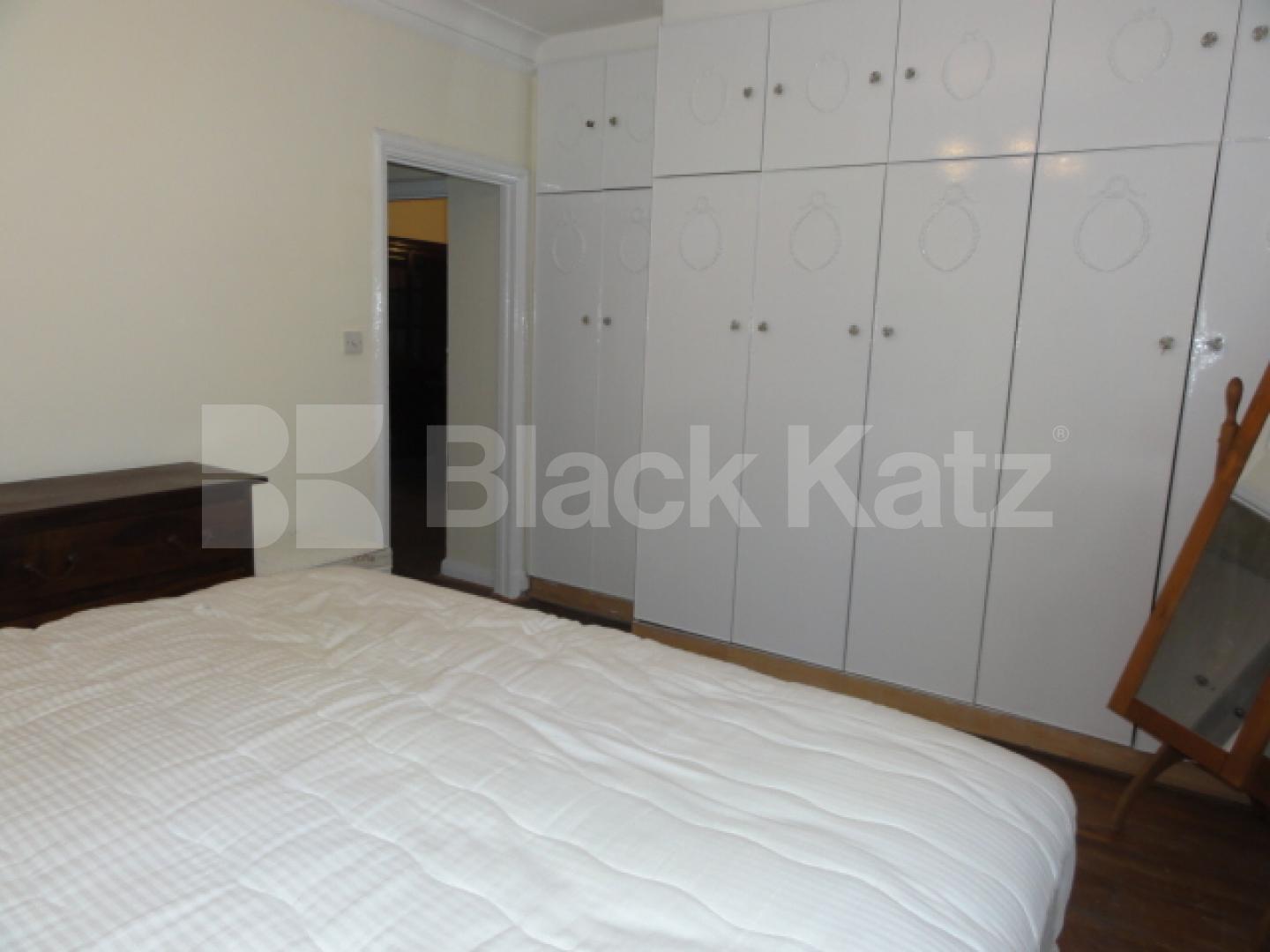 			NEW INSTRUCTION!, 2 Bedroom, 1 bath, 1 reception Flat			 Gloucester Place, MARYLEBONE